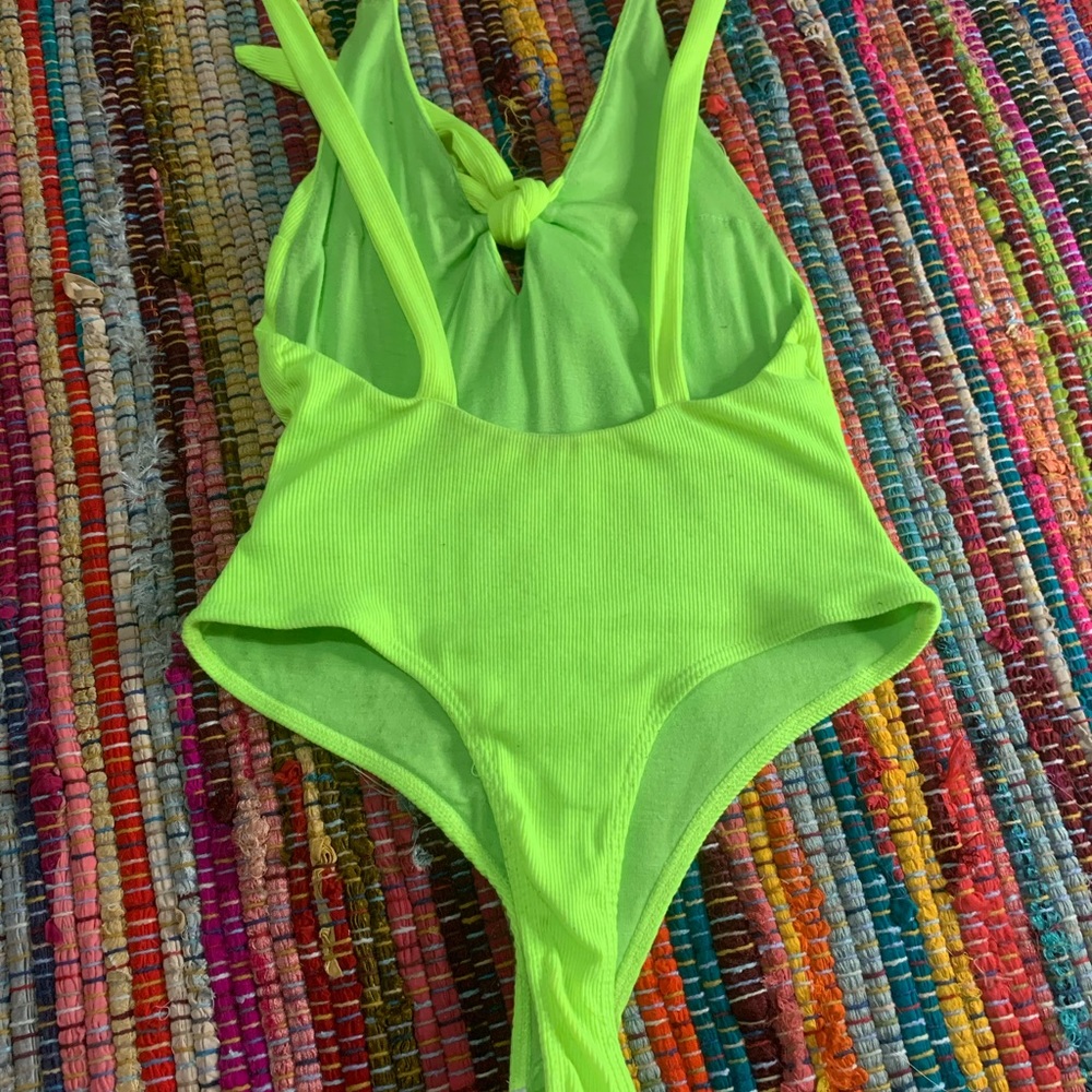 Neon bodysuit! - Picture 4 of 4